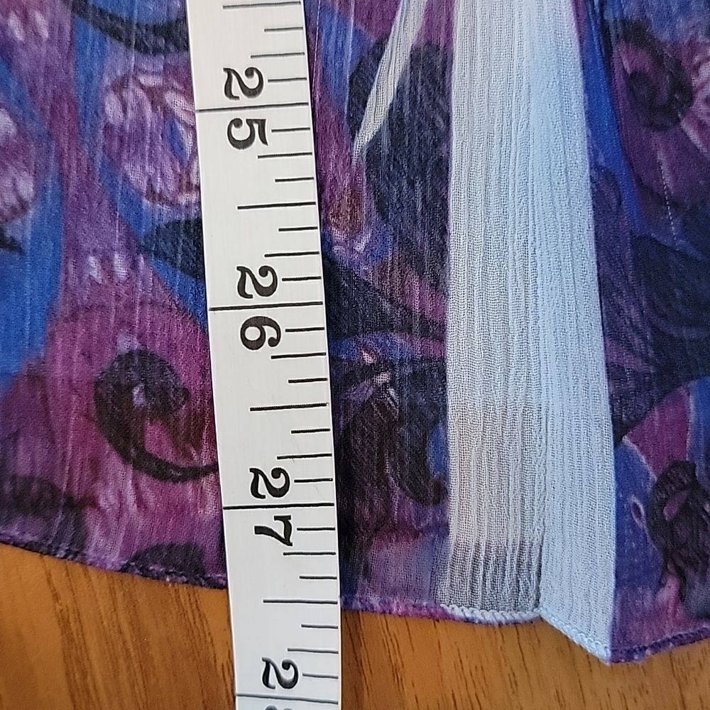 One World top  Size S - Picture 11 of 11